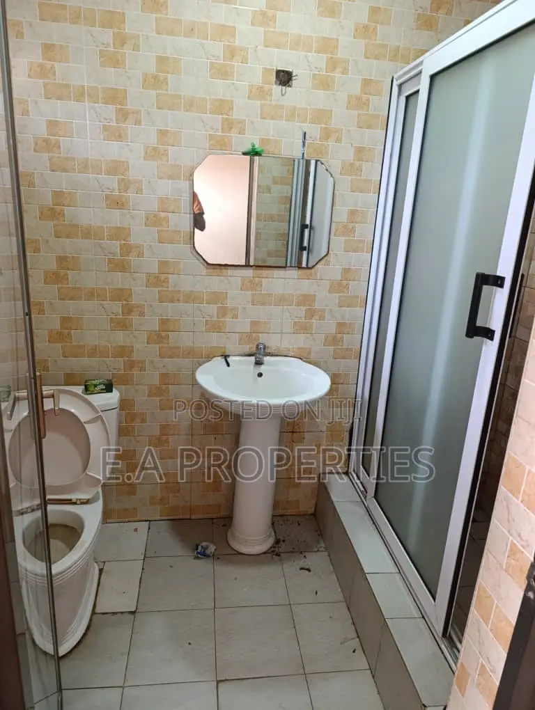4bdrm House in E A Properties, ECOMOG for rent