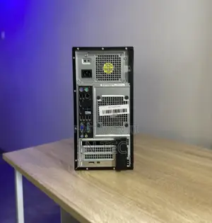 Desktop Computer Dell Precision 5720 16GB Intel Xeon HDD+SSD 1T