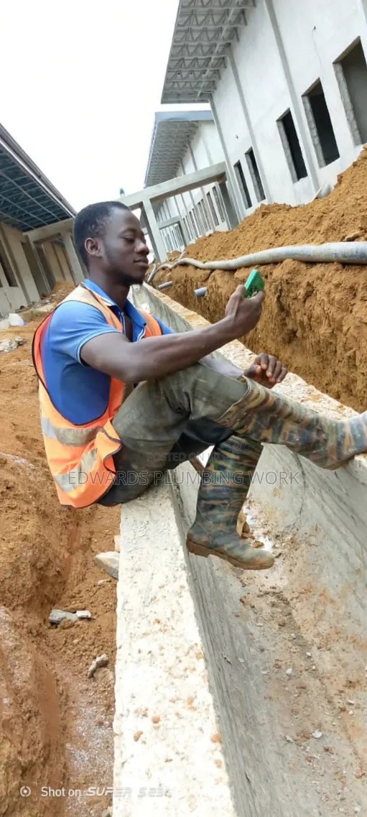 Profesional Plumber