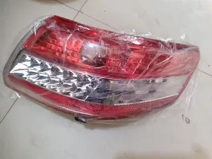 Toyota Camry Camry 2010/011 Taillight Pair