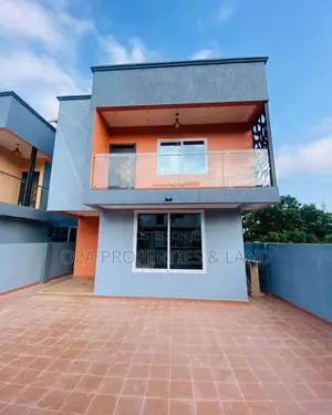 3bdrm Townhouse/Terrace in Oyarifa, Owusu Ansah for sale