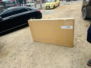 Slim UHD Smart Samsung 65”Cu8002 Television