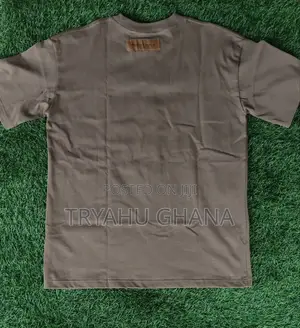 Louis Vuitton Top Available at Tryahu at an Affordable Price