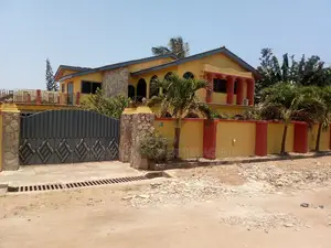Furnished 7bdrm House in Accra for sale