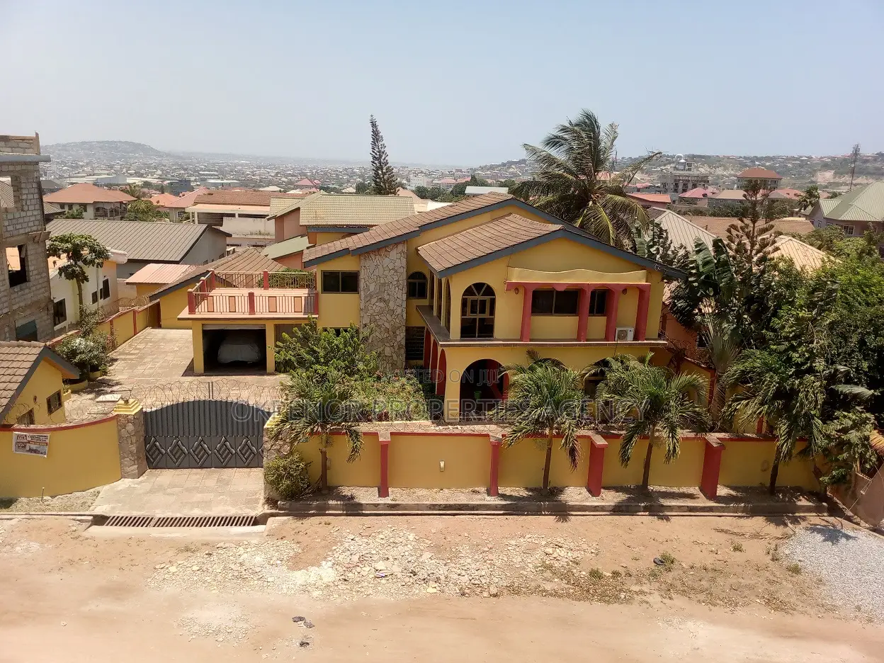 Furnished 7bdrm House in Accra for sale