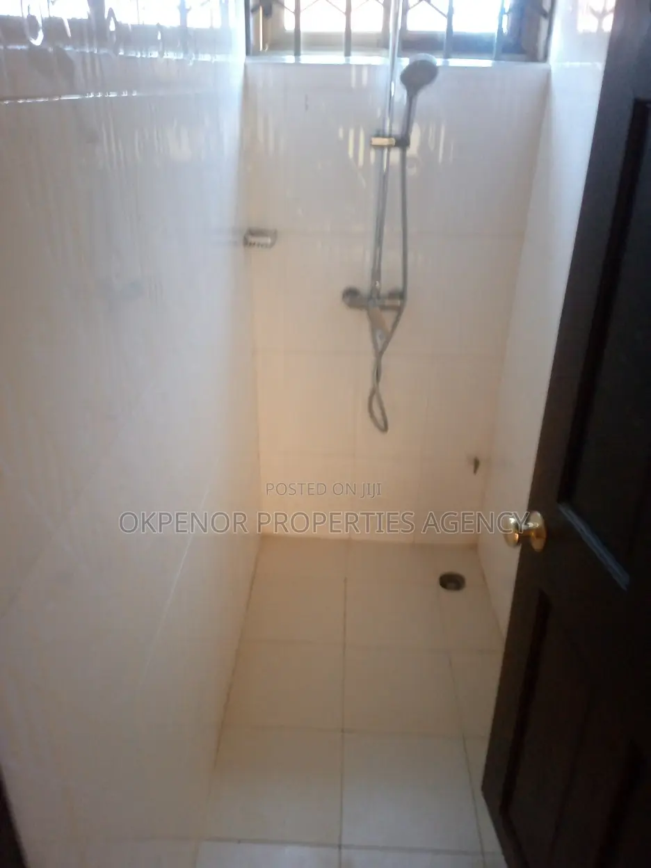 Furnished 7bdrm House in Accra for sale
