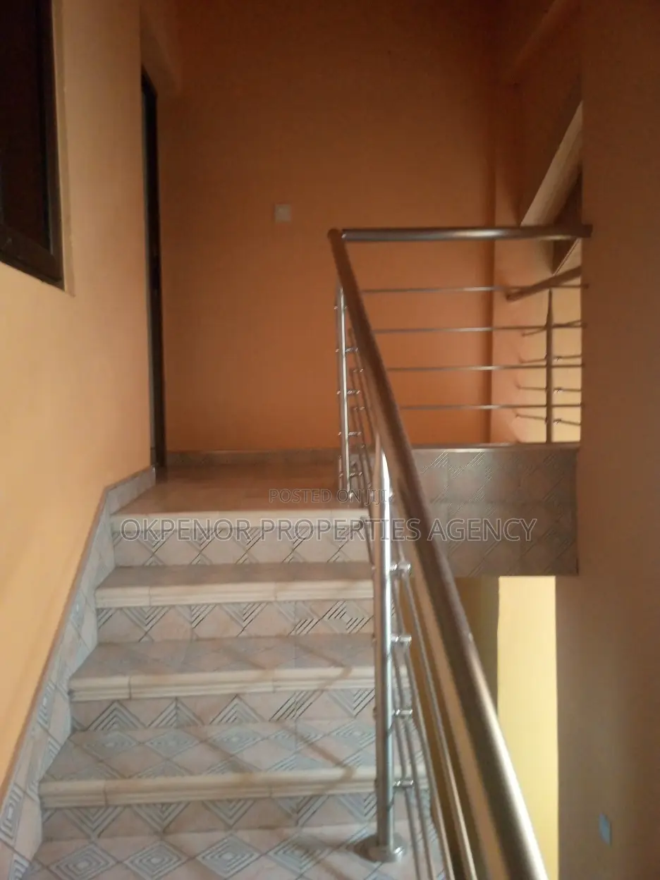 Furnished 7bdrm House in Accra for sale in Accra Metropolitan Houses
