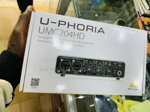 High Quality Behringer U-Phoria UMC204HD USB Audio Interface