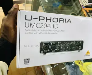 Durable Behringer U-Phoria UMC204HD USB Audio Interface.
