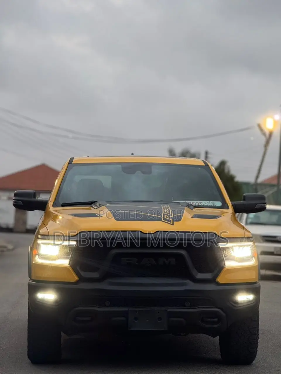 Dodge RAM 2023 Yellow