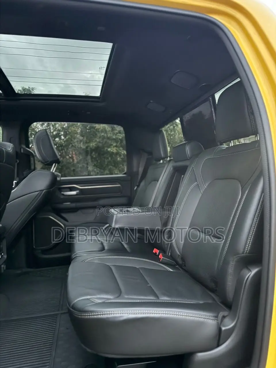 Dodge RAM 2023 Yellow