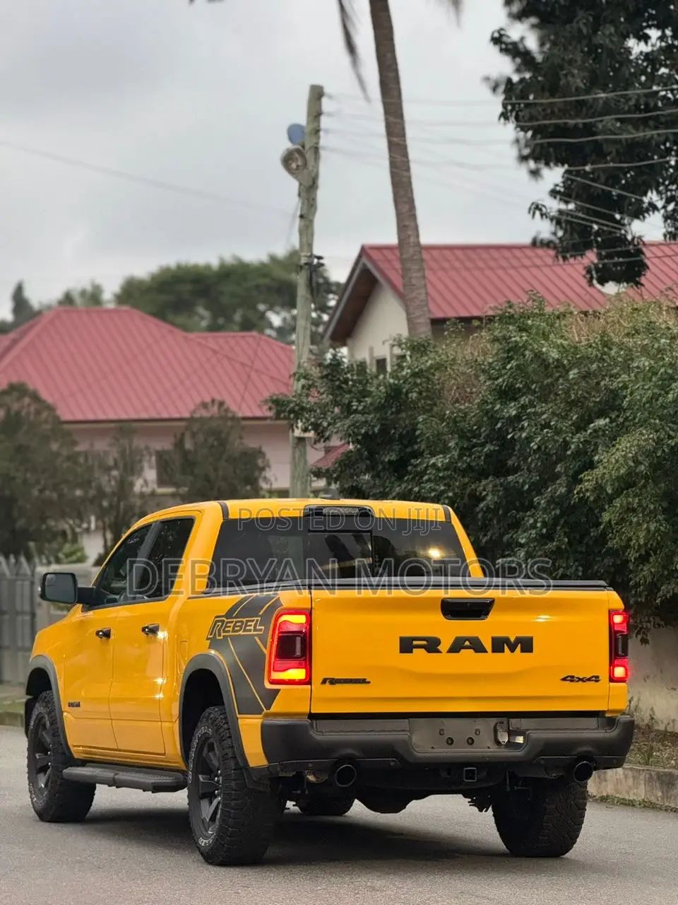 Dodge RAM 2023 Yellow