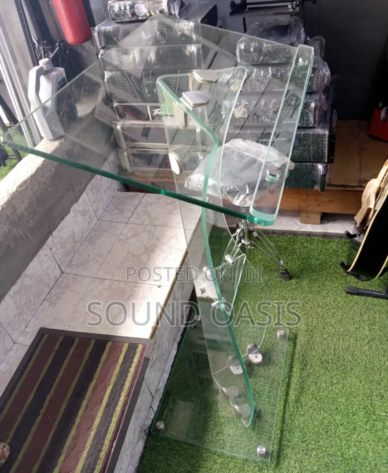 Glass Pulpit (Sleek)