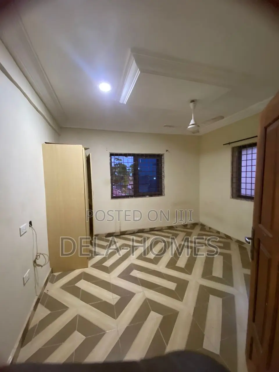 Ex-Chamber N Hall Sc for Rent at Adenta.