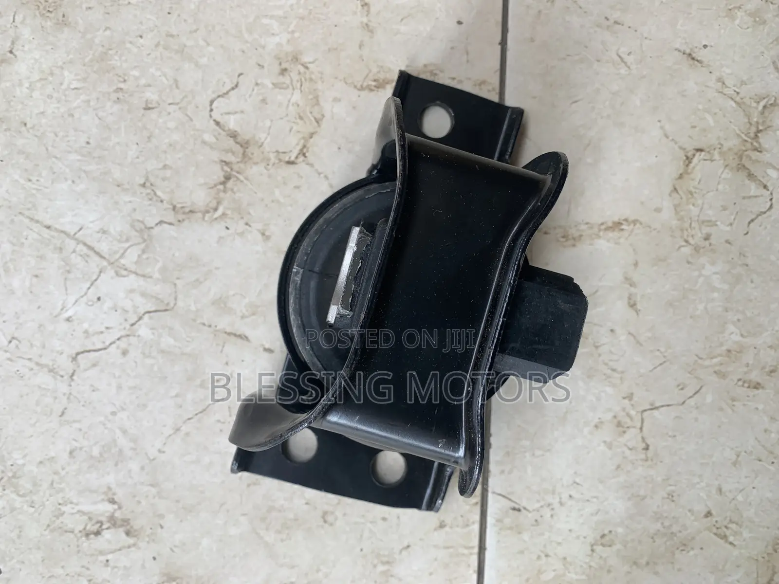 Engine Seat for Nissan Versa