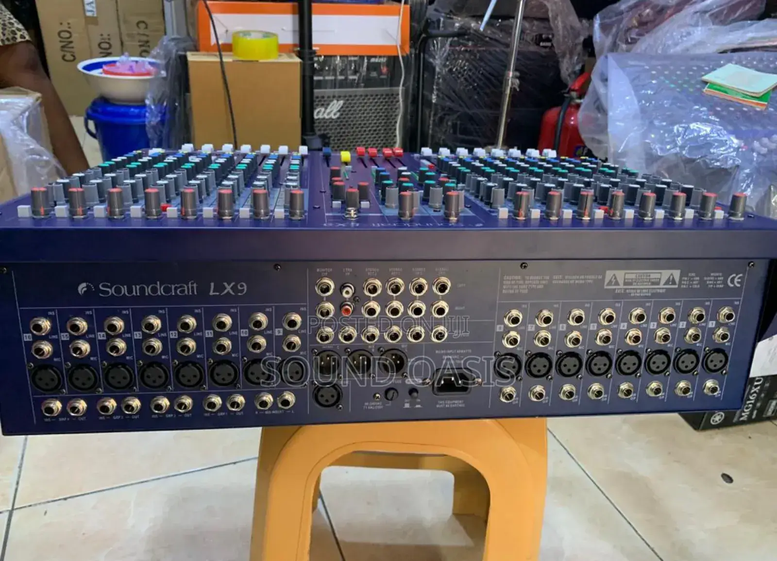 Soundcraft Lx9 16-channel Mixer