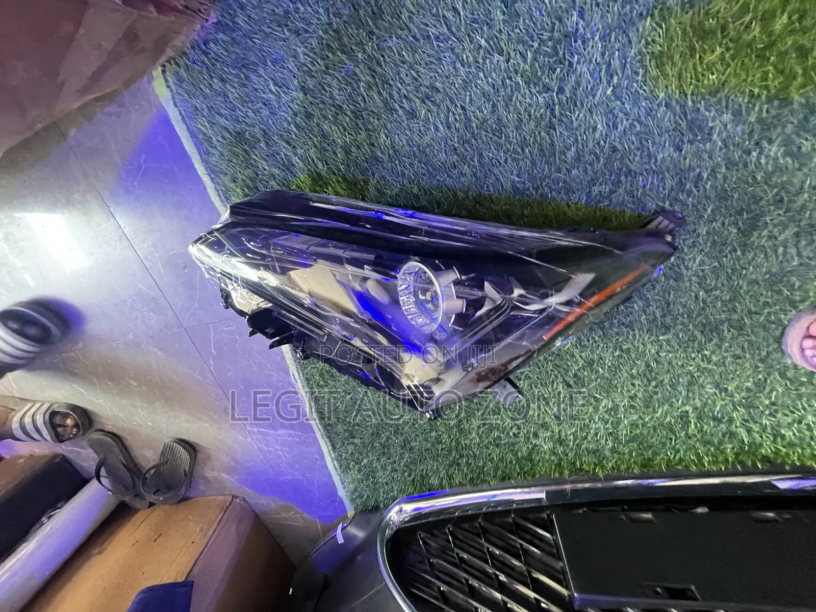 Lexus NX 300 Headlight