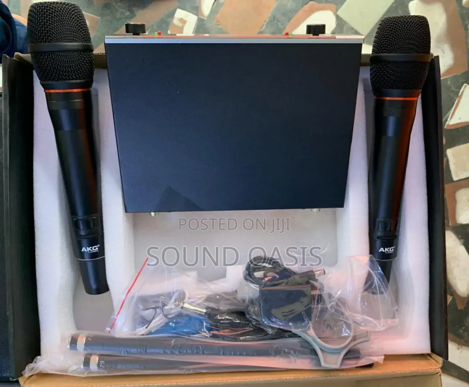 AKG Y200S Wireless Rechargeable Dual Microphone UHF