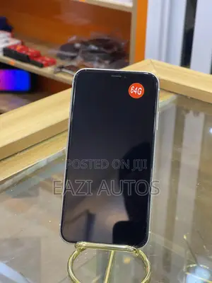 Apple iPhone XR 64 GB White