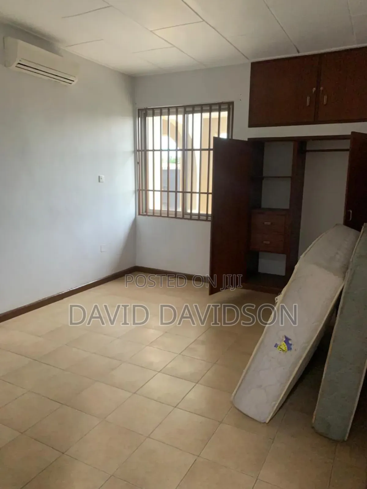7bdrm House in 4 Bedroom Self, Tema Metropolitan for rent