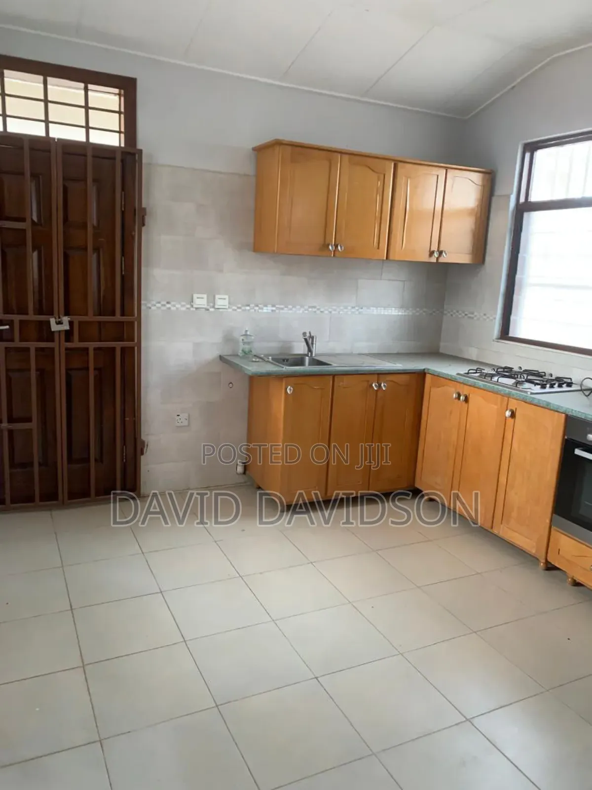 7bdrm House in 4 Bedroom Self, Tema Metropolitan for rent