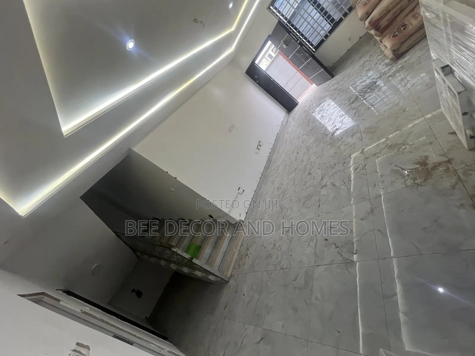 3bdrm Townhouse / Terrace in Junction 5 Area., Adenta for rent