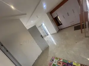 3bdrm Townhouse / Terrace in Junction 5 Area., Adenta for rent