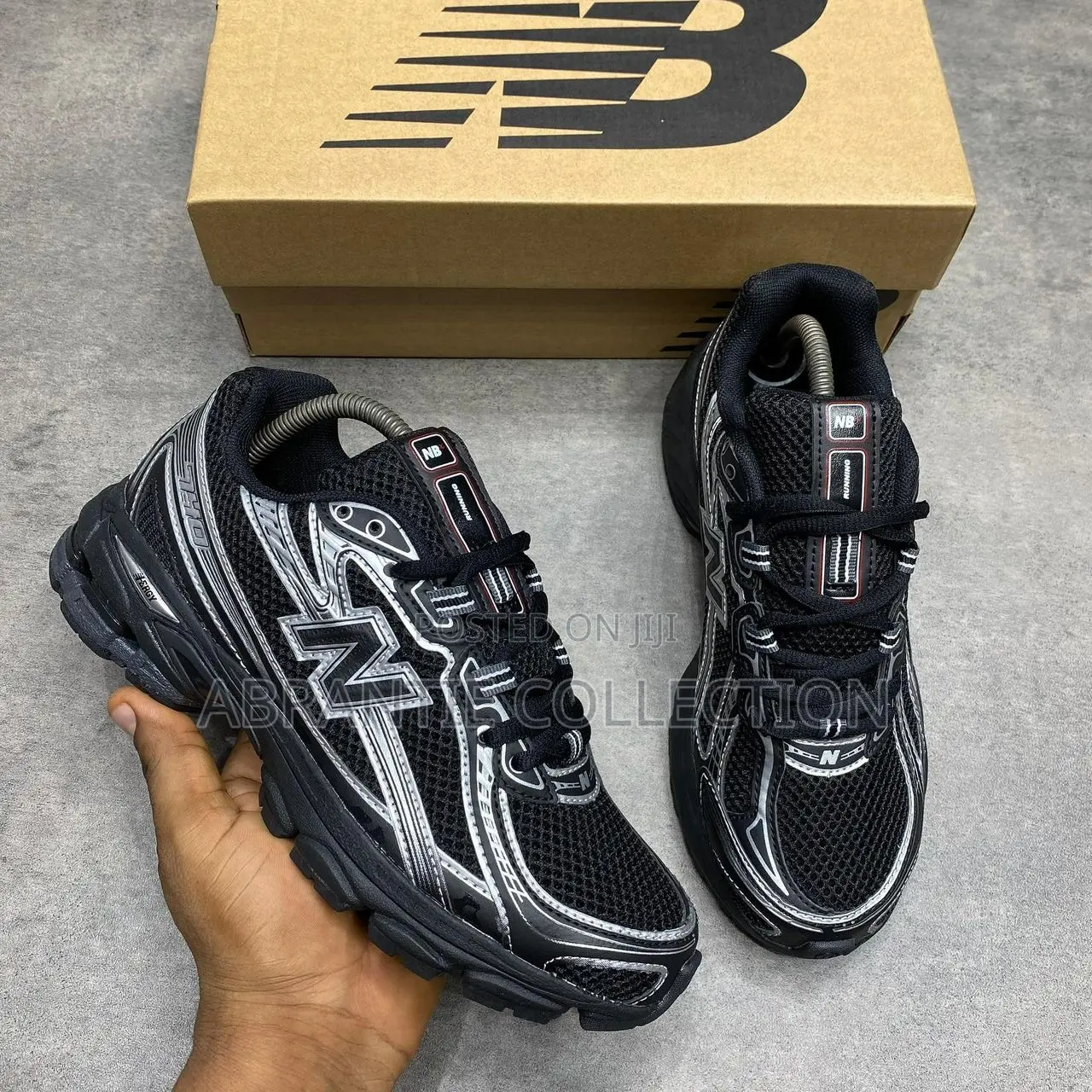 New Balance 740 Black/Silver