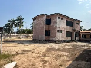 7bdrm House in Teshie-Nungua Estate, Accra Metropolitan for sale