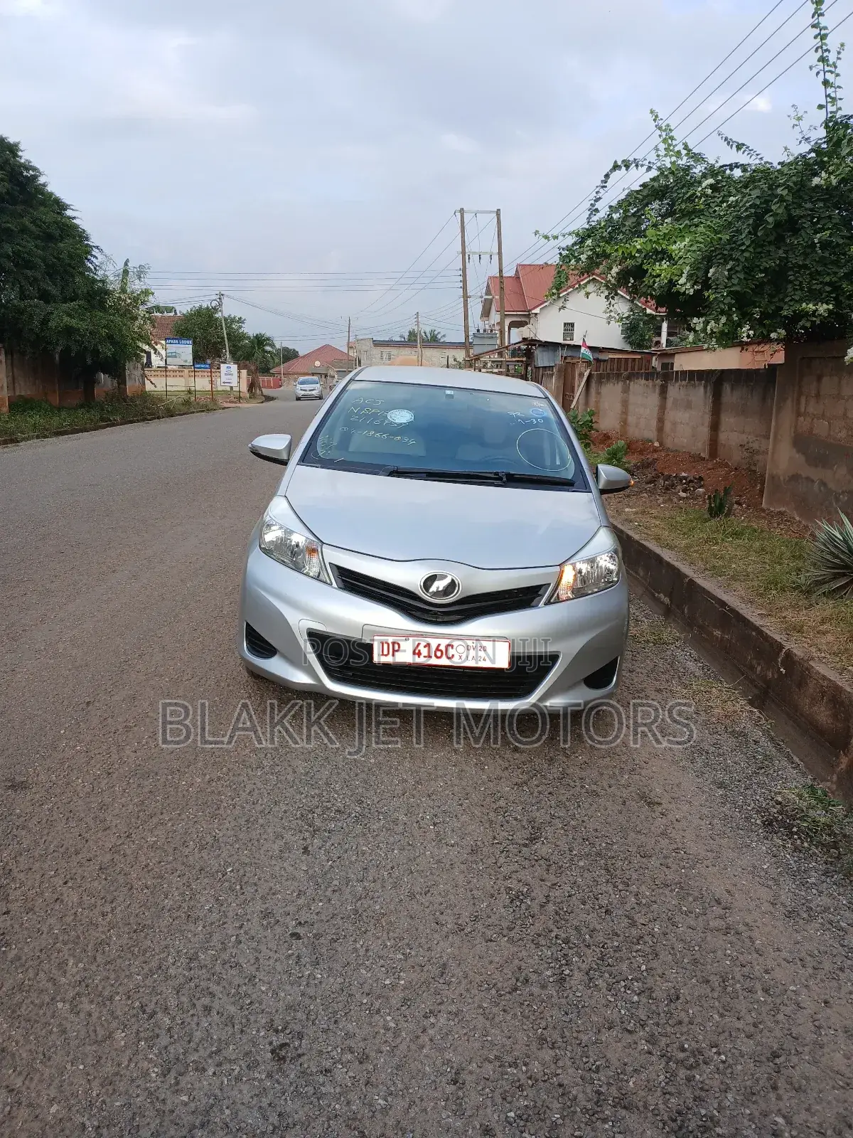 Toyota Vitz 1.3 FWD 5dr 2013 Silver