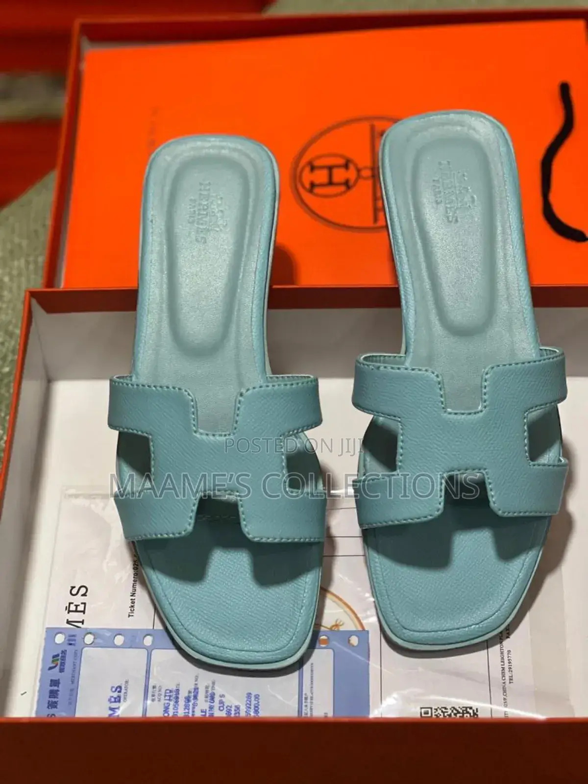 Hermes Ladies Slippers Available ( in Box)