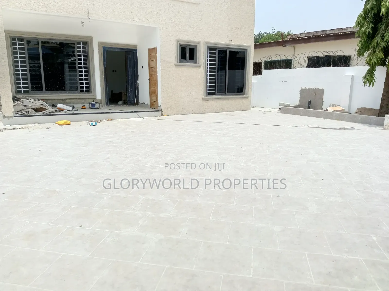 3bdrm House in Sakumono for sale