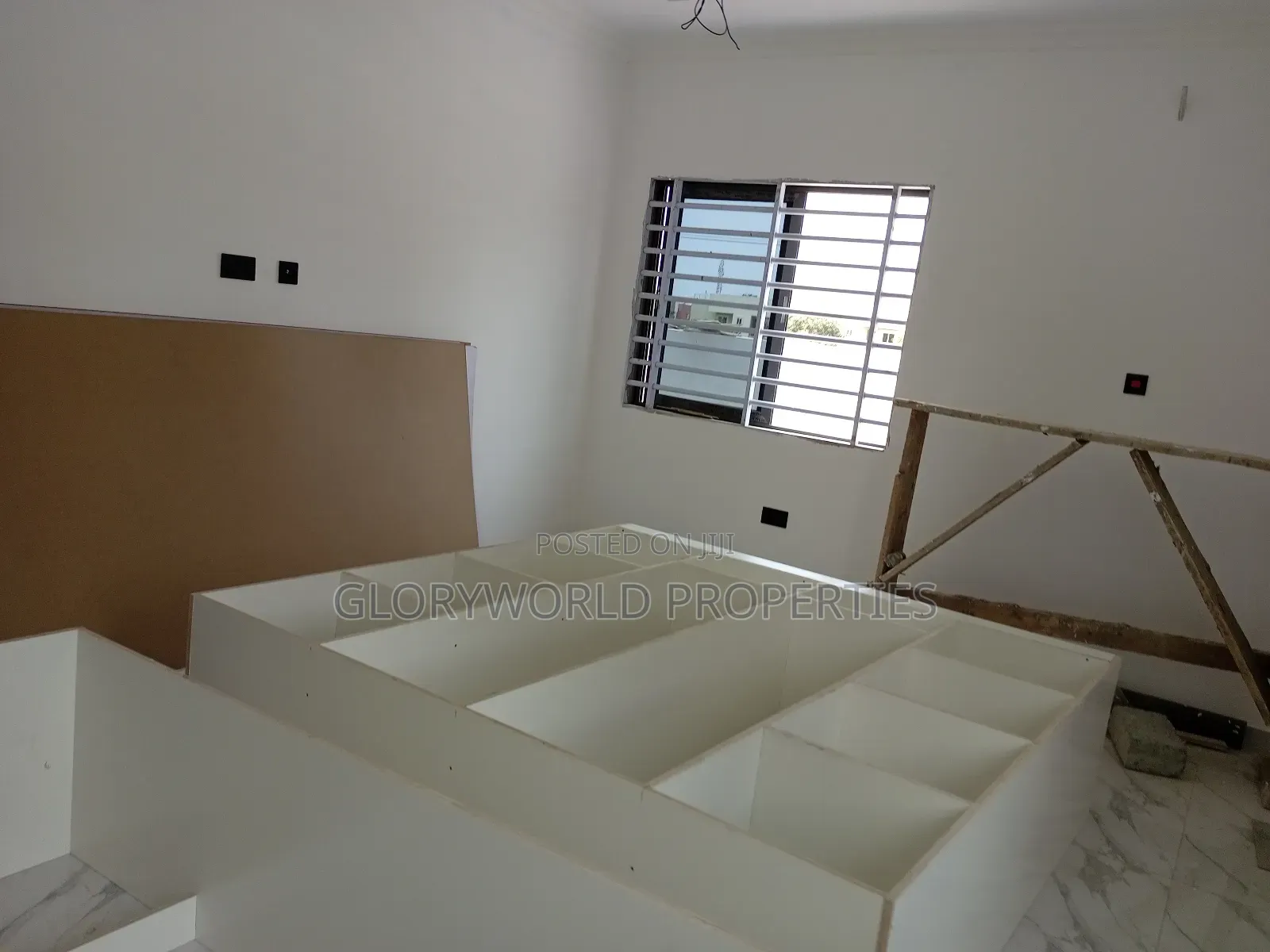 3bdrm House in Sakumono for sale