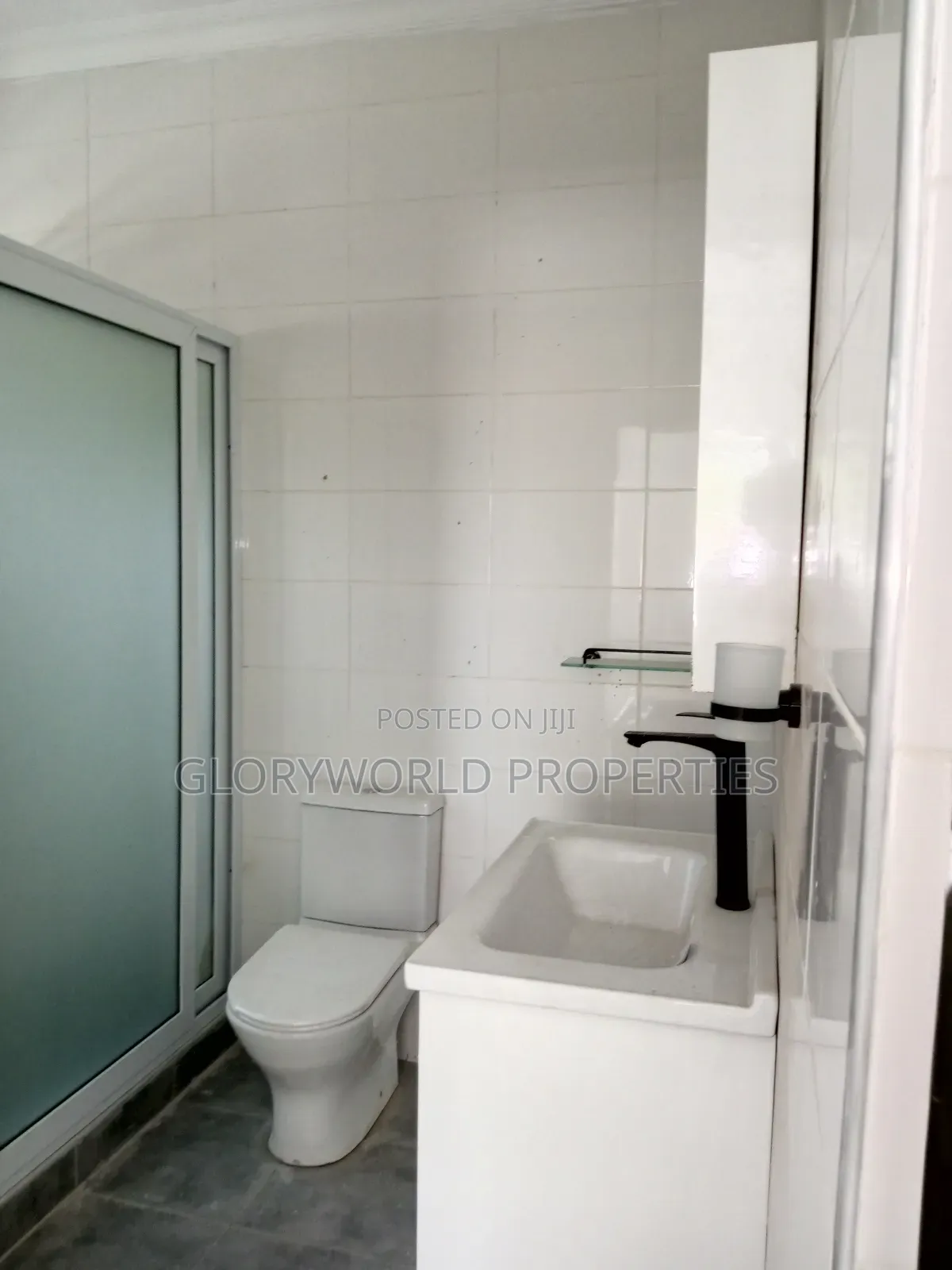3bdrm House in Sakumono for sale