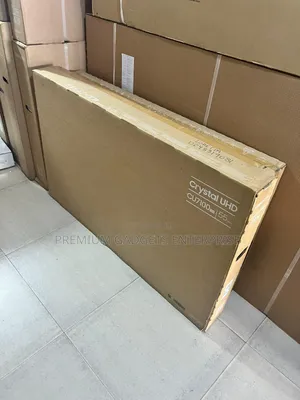 Samsung 55" Smart Tizen Os 25' Crystal Uhd Wifi Tv