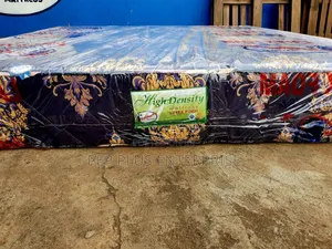 Latex Foam 10 Inches High Density Queen Size Mattress