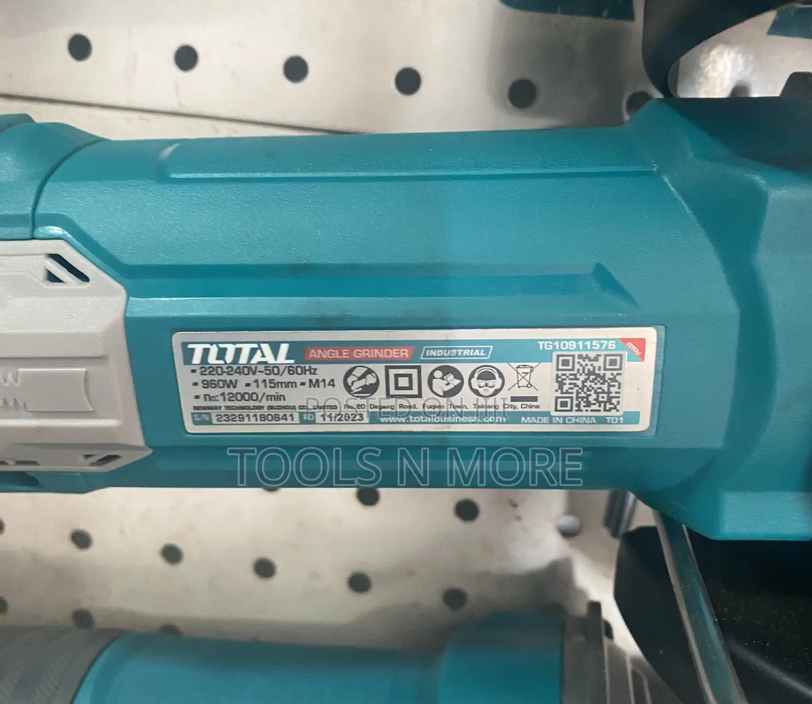 TOTAL Angle Grinder 960W