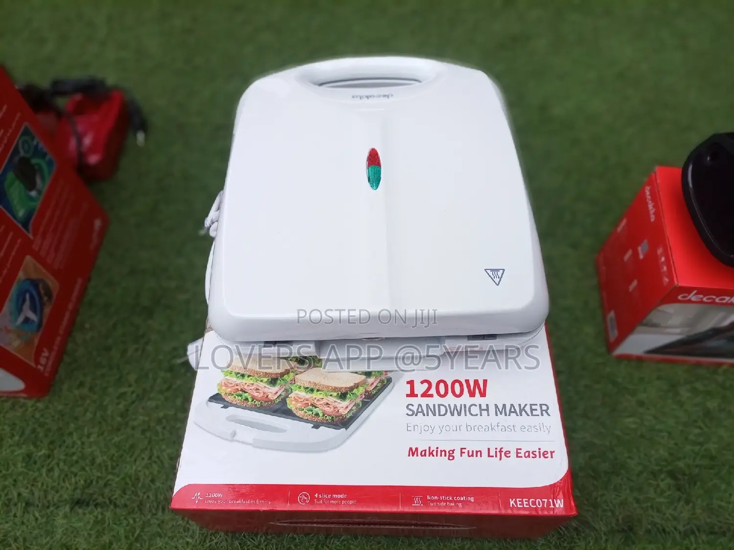 Decakila 1200watts Sandwich Maker Sandwich Breakfast Easily.