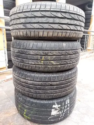 Bridgestone 235/55/17 4set