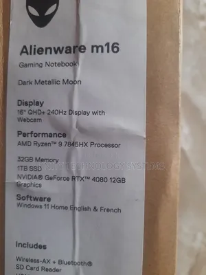 New Laptop Dell Alienware M16 32GB AMD Ryzen 9 SSD 1T