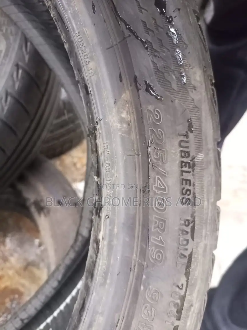 Bridgestone 225/40/19 4set