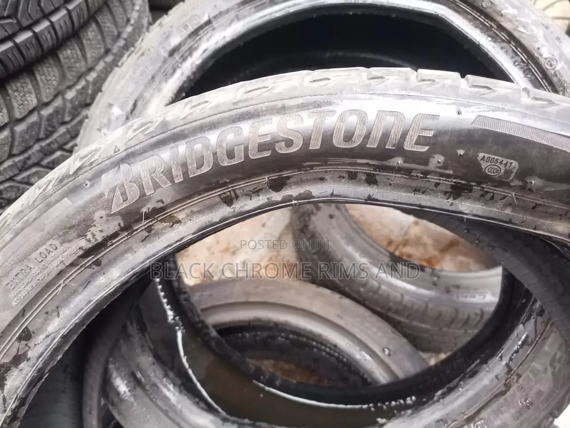 Bridgestone 225/40/19 4set
