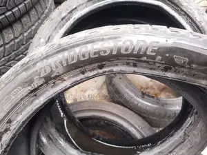Bridgestone 225/40/19 4set