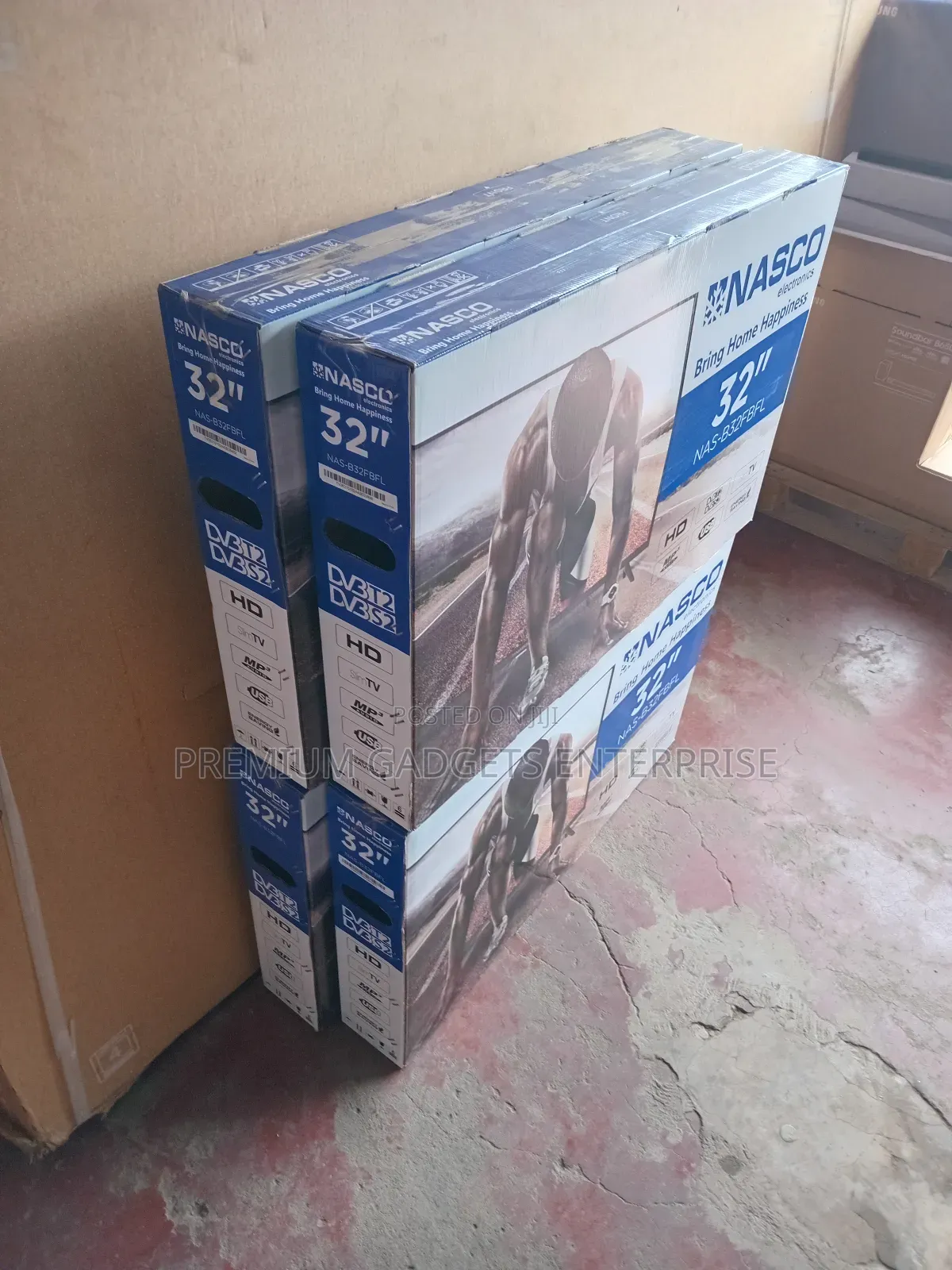 Nasco NAS-B32FB 32 Inches Digital Satellite TV