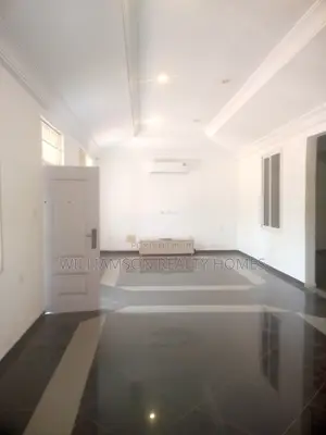 3bdrm House in Baatsonaa Total Area, Spintex for rent