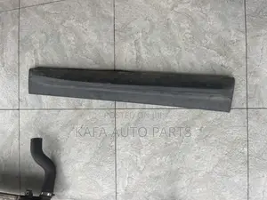 Range Rover Sports 2008 Door Moulding Available