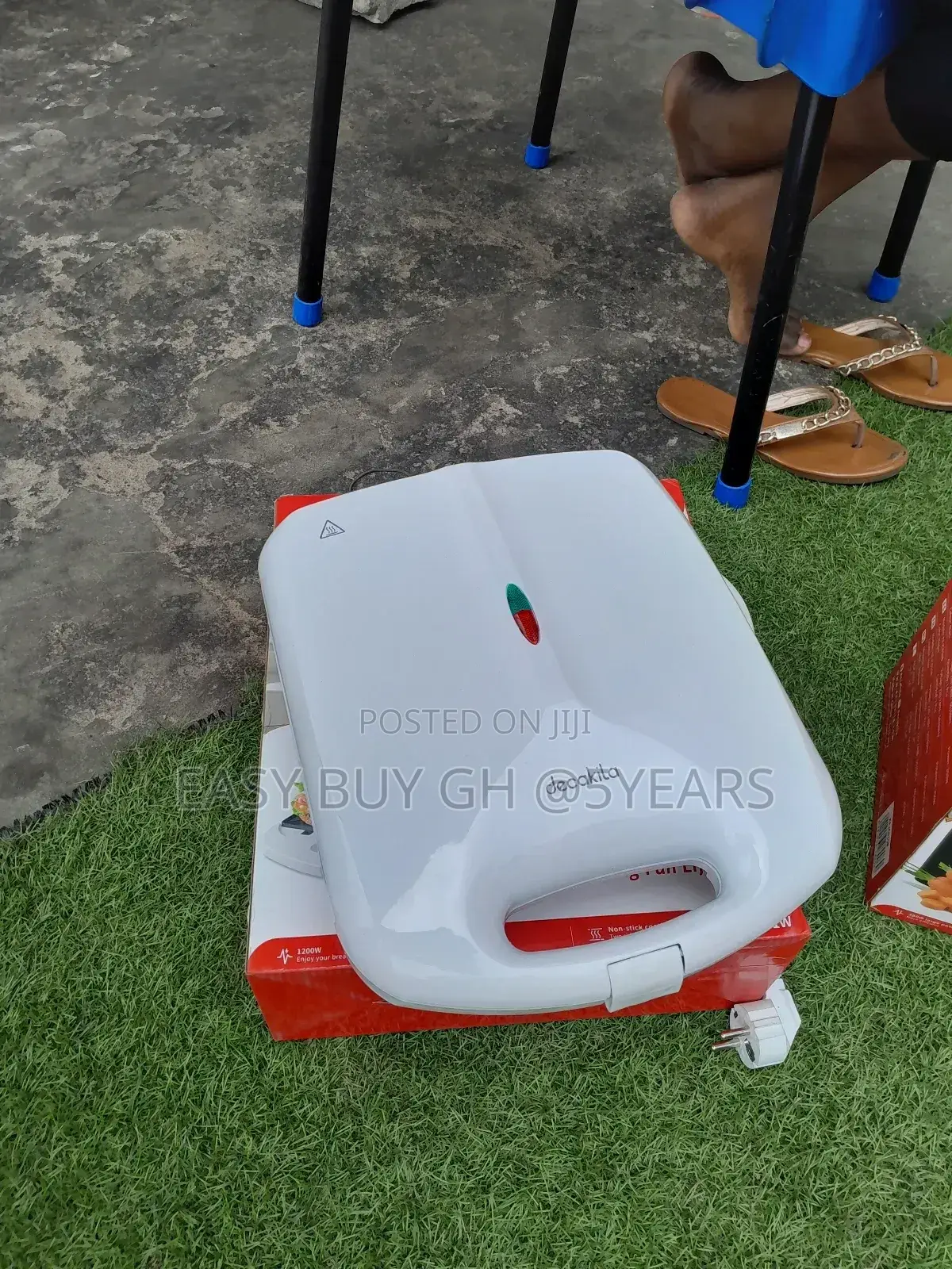 4 Slice Sandwich Maker 1200W Decakila Sandwich Maker
