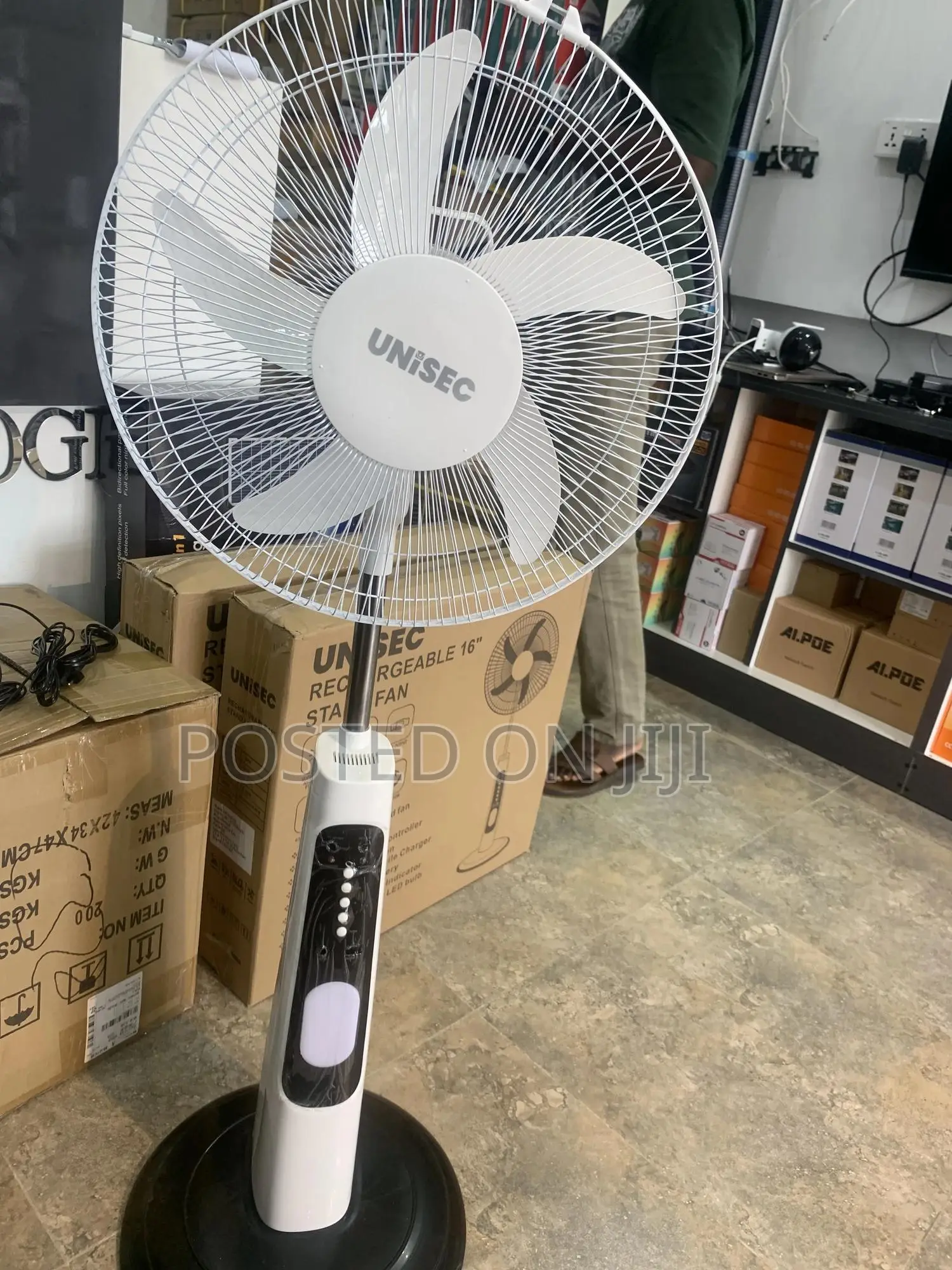 Rechargeable Fan With Solar Last 15hours When No Power