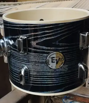 Electro-Voice 5-Piece Drumset (Silver Black Ash Colour)