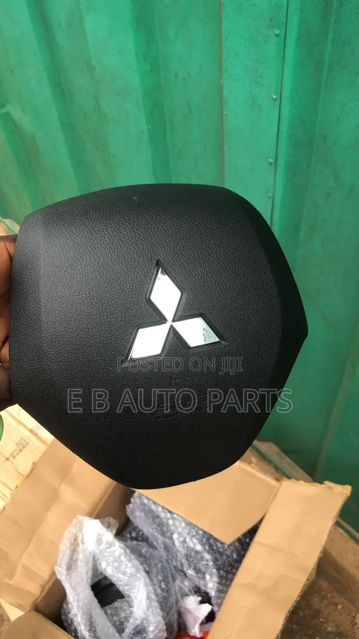 Outlander 2015-2020 Airbag Cover